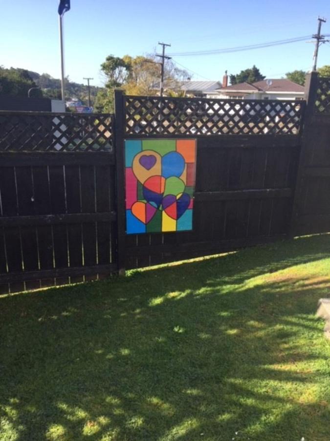 Pembrooke Motor Lodge Whangarei Bagian luar foto